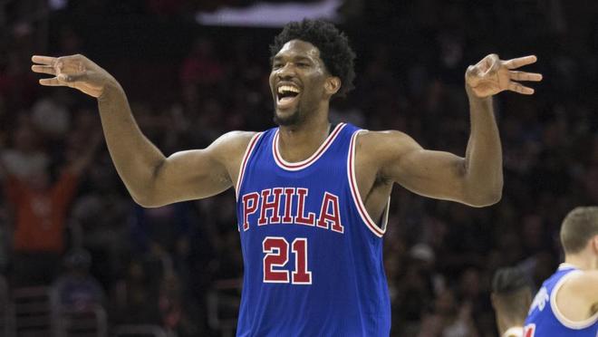 名记：字母哥与队友召开会议，呼吁全队无视外界杂音